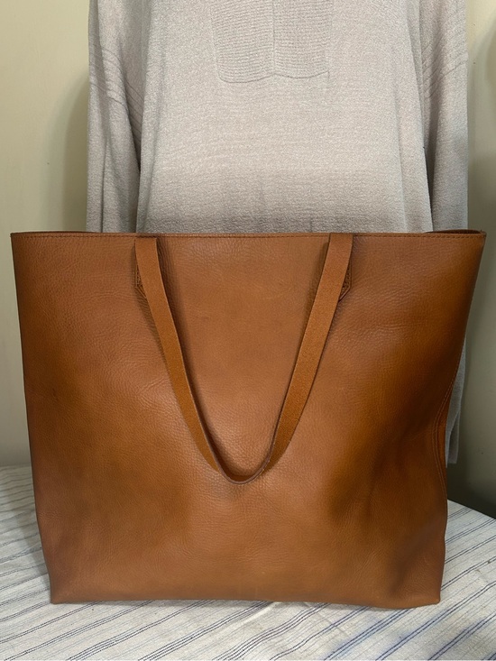 Madewell Handbags - MADEWELL LEATHER TOTE
